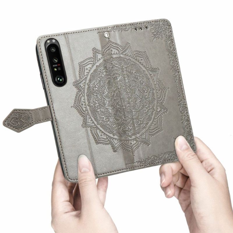 Flip Case Für Sony Xperia 1 III Relief-mandala